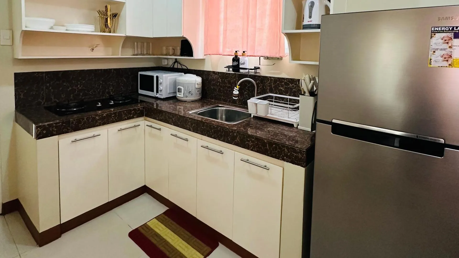 بيت للعطل فيلا Eli Z - Affordable 3Br House With Pool آنغلوس