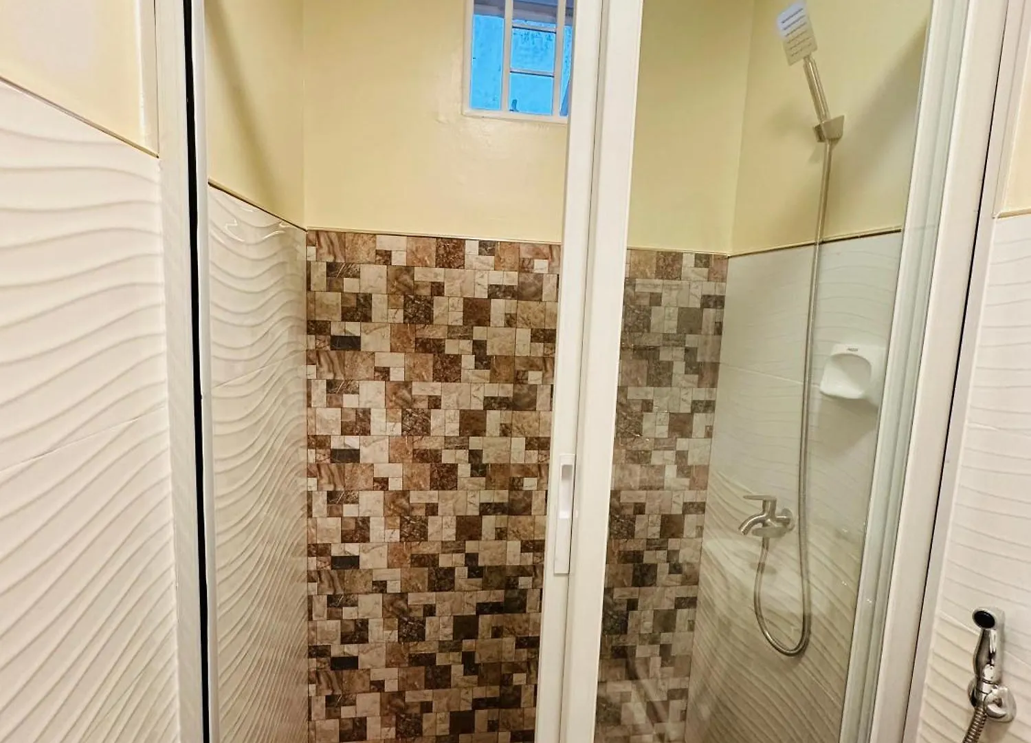 بيت للعطل فيلا Eli Z - Affordable 3Br House With Pool آنغلوس الفلبين